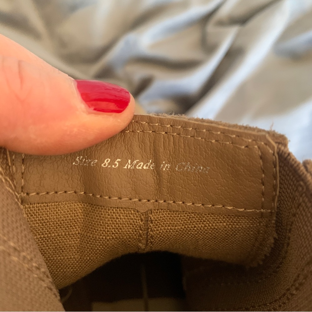 Dolce Vita 8.5 WATERPROOF Suede Caster H2O Booties GUC - Picture 7 of 10